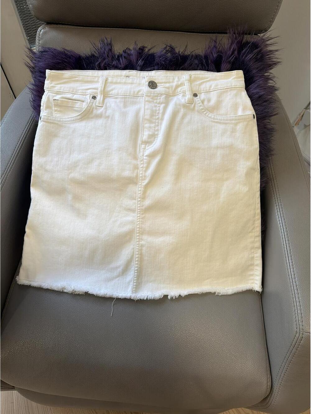 Tommy Bahama White/cream Denim Mini Skirt Raw Hem Size 10